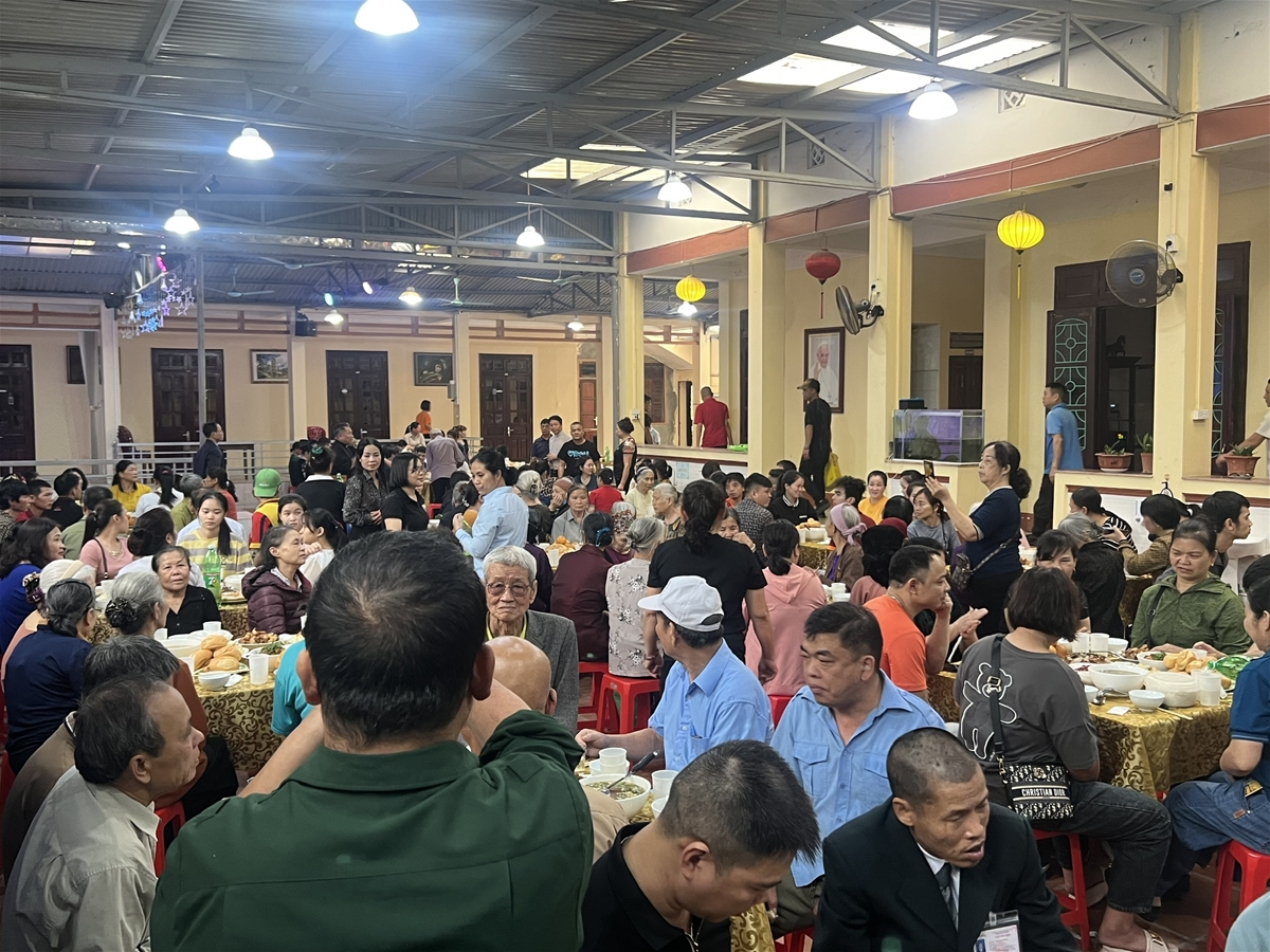 Bữa cơm yêu thương ở GP Lạng Sơn-Cao Bằng